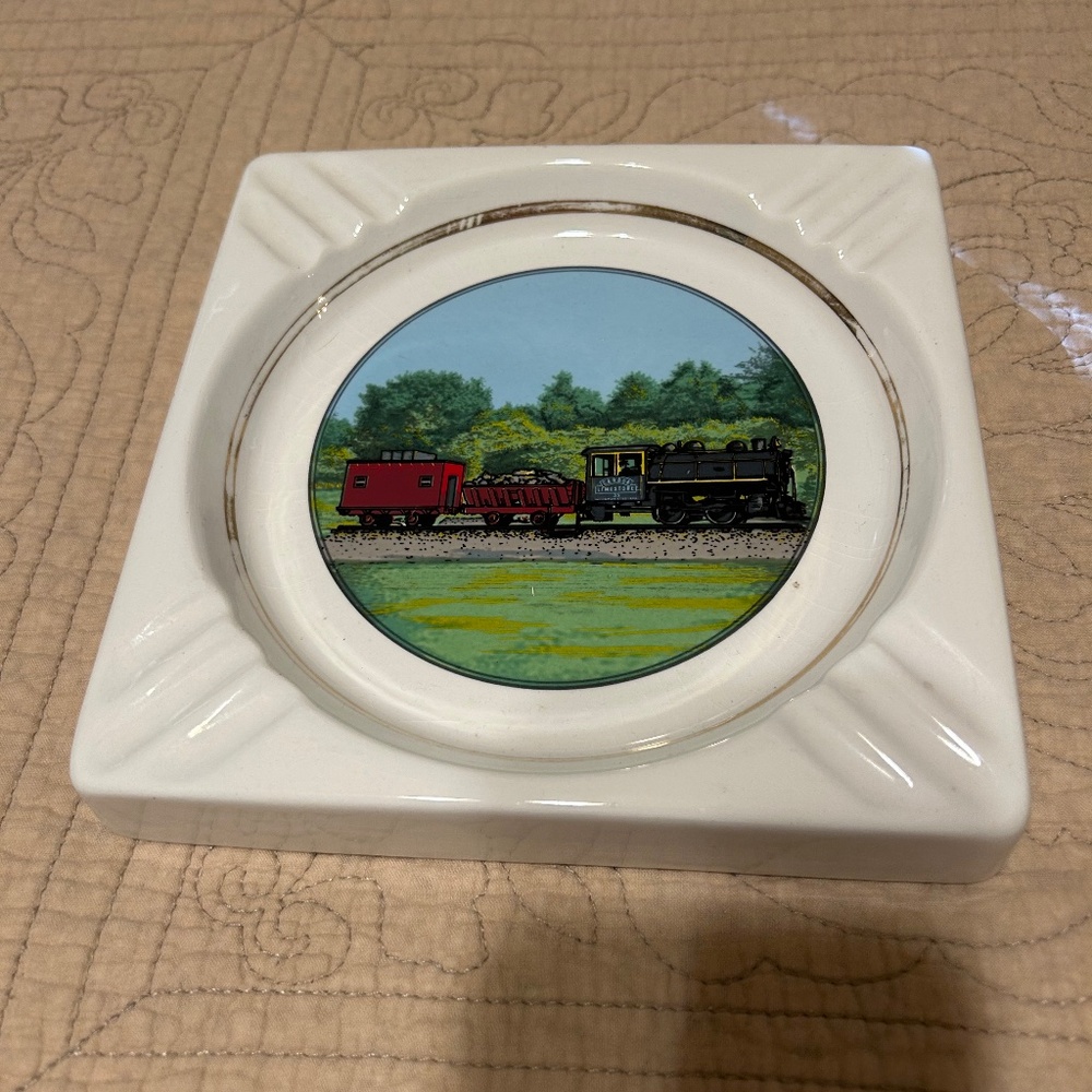 Salem Collectors Edition Square 9 slot 1940s Train AshTray